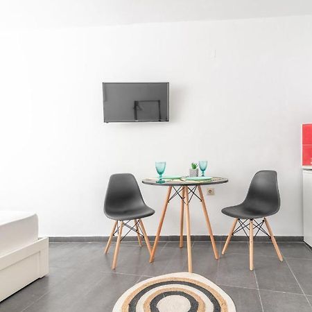 Modern Studio Near Downtown Iráklio Kültér fotó