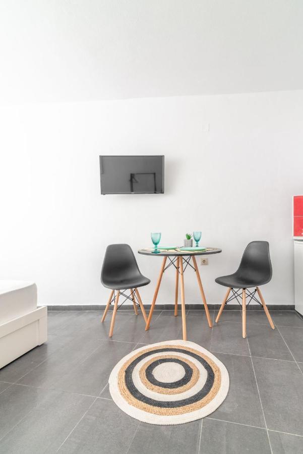 Modern Studio Near Downtown Iráklio Kültér fotó